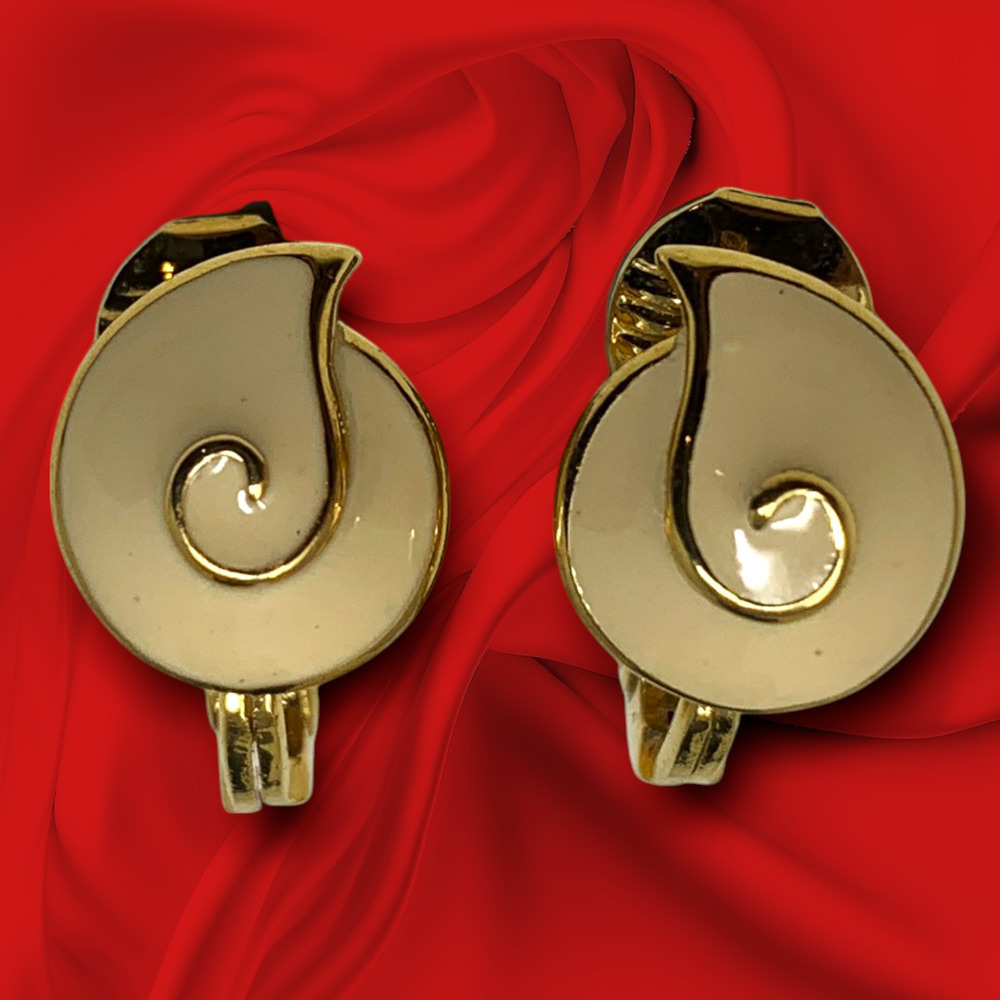 Vtg 1980s Monet Gold Tone Ivory Swirl Tiny Petite Earrings Avant Garde Clip On